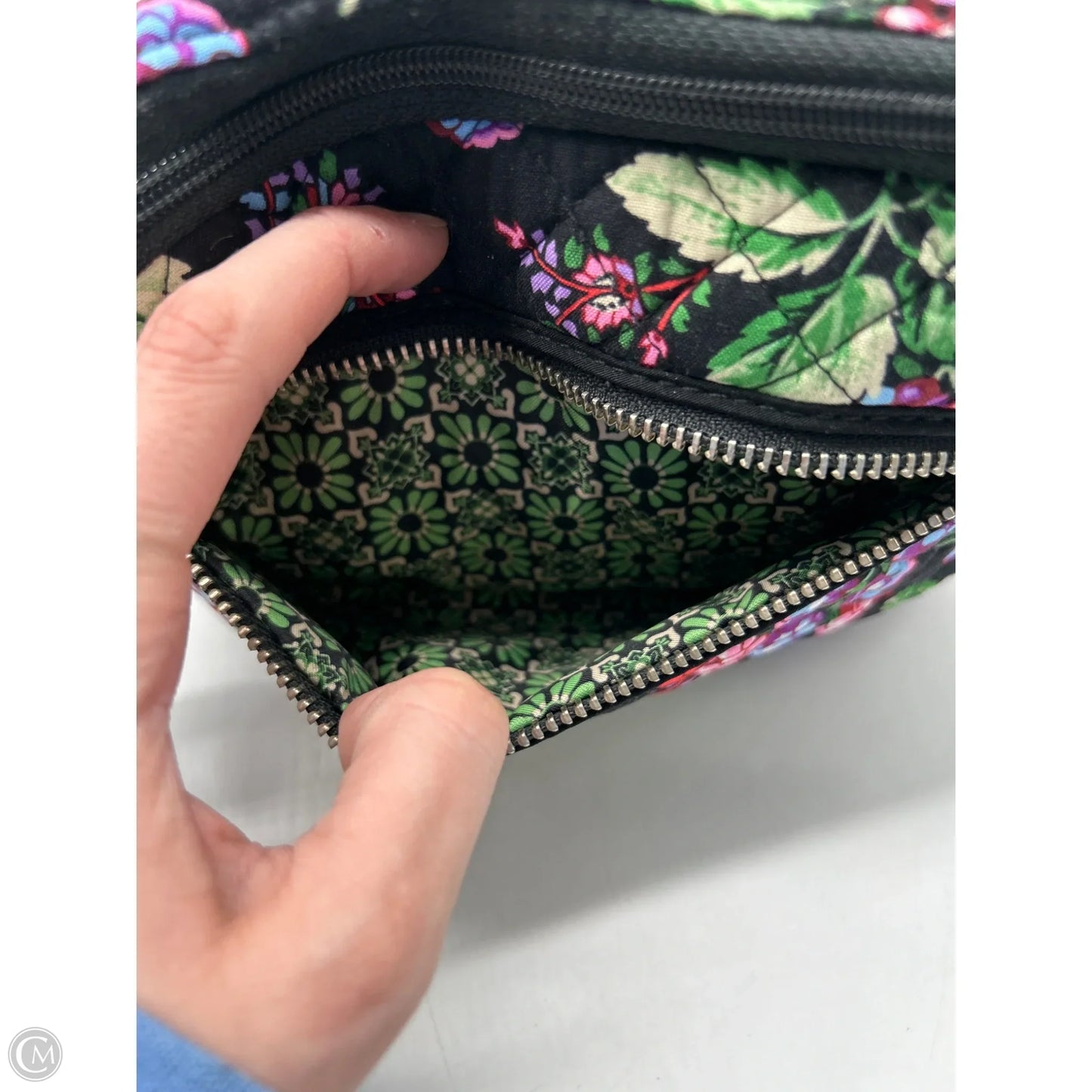 Handbag By Vera Bradley, Size: Small