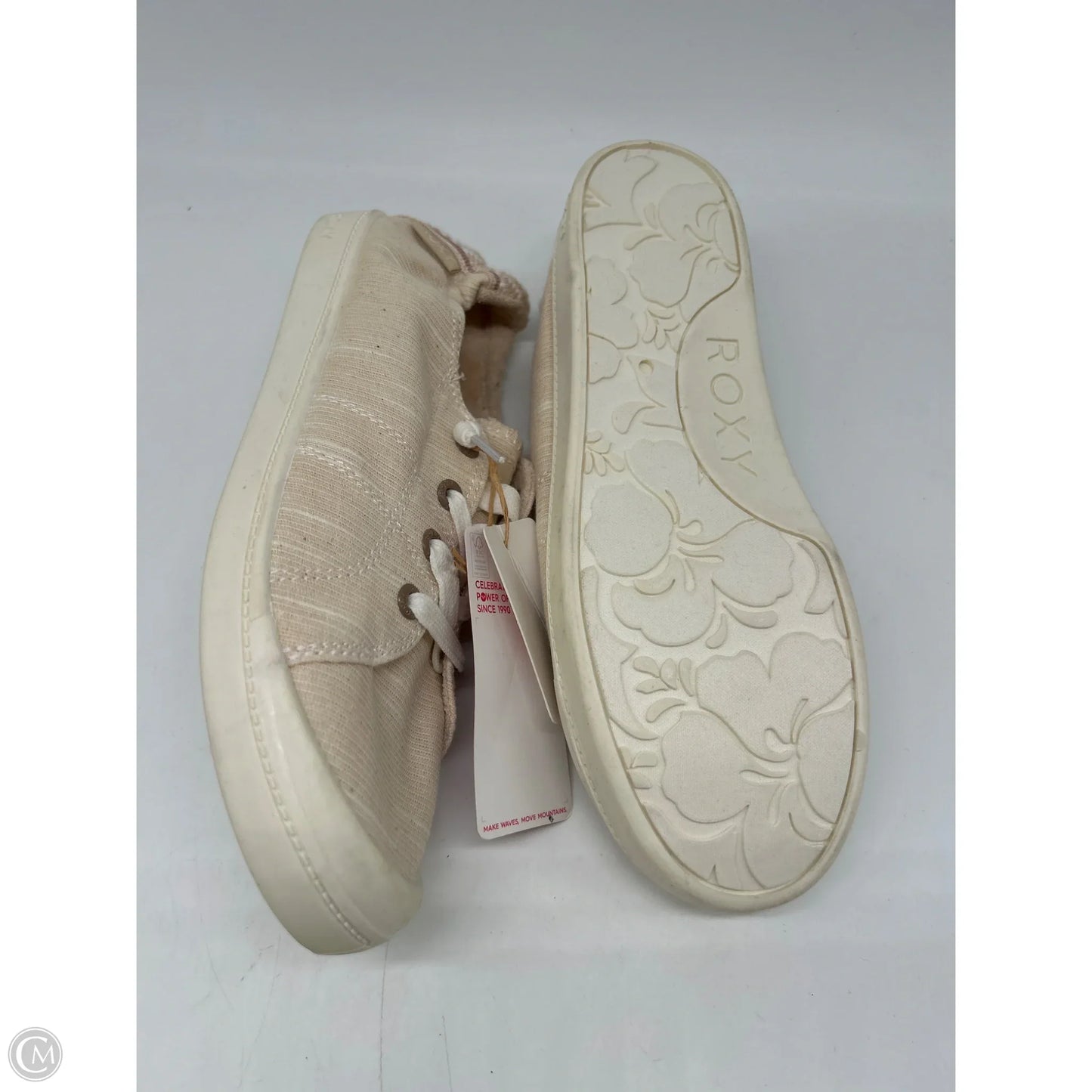 Shoes Sneakers By Roxy In Cream, Size: 9