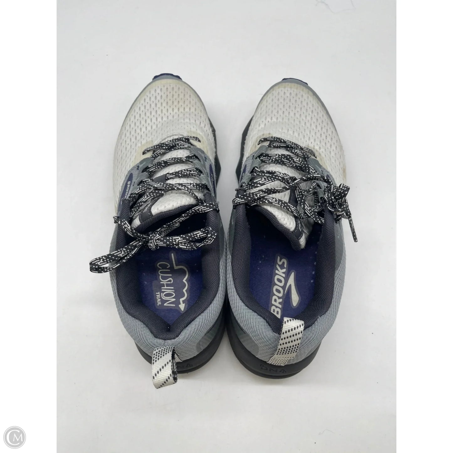 Shoes Athletic By Brooks In White, Size: 8.5