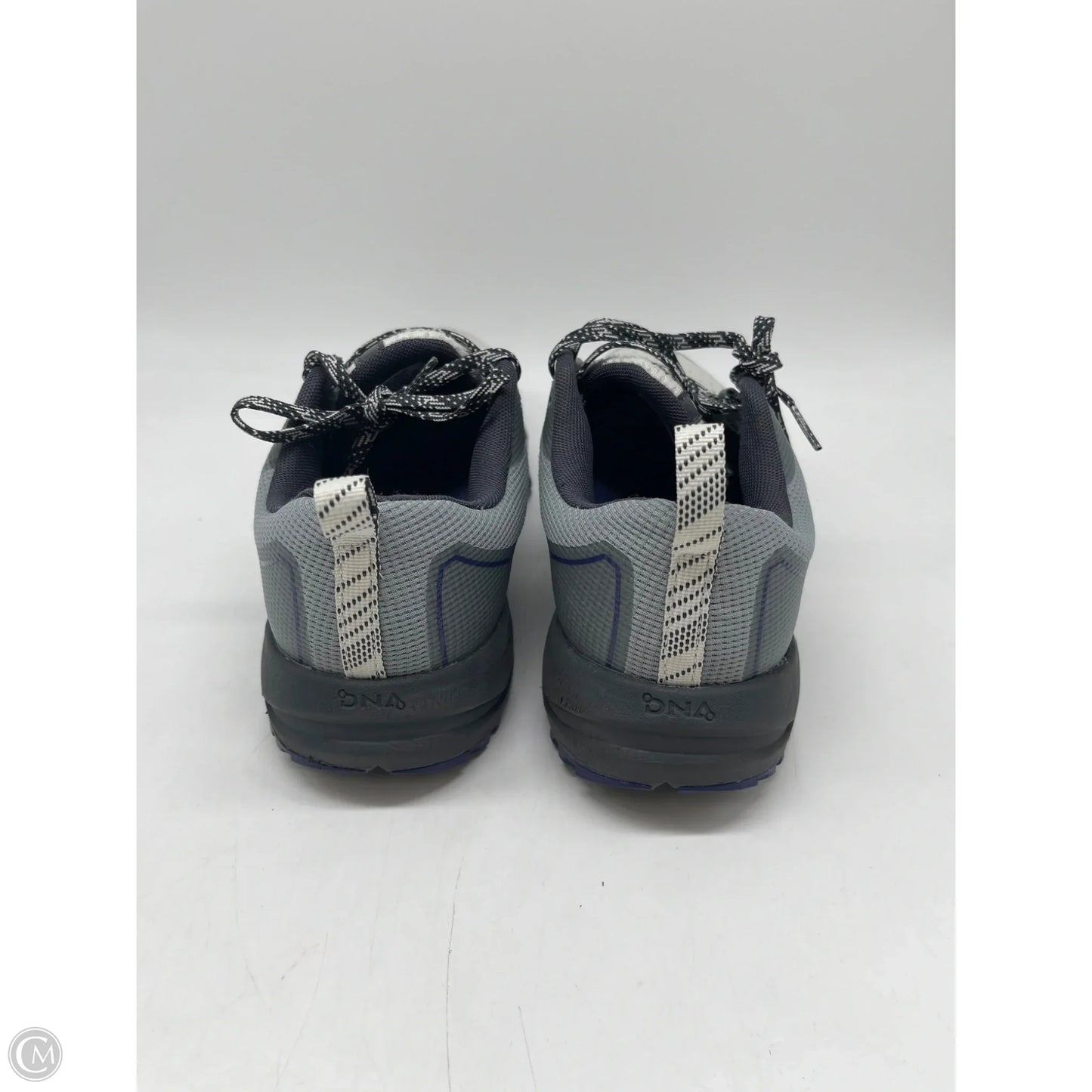 Shoes Athletic By Brooks In White, Size: 8.5