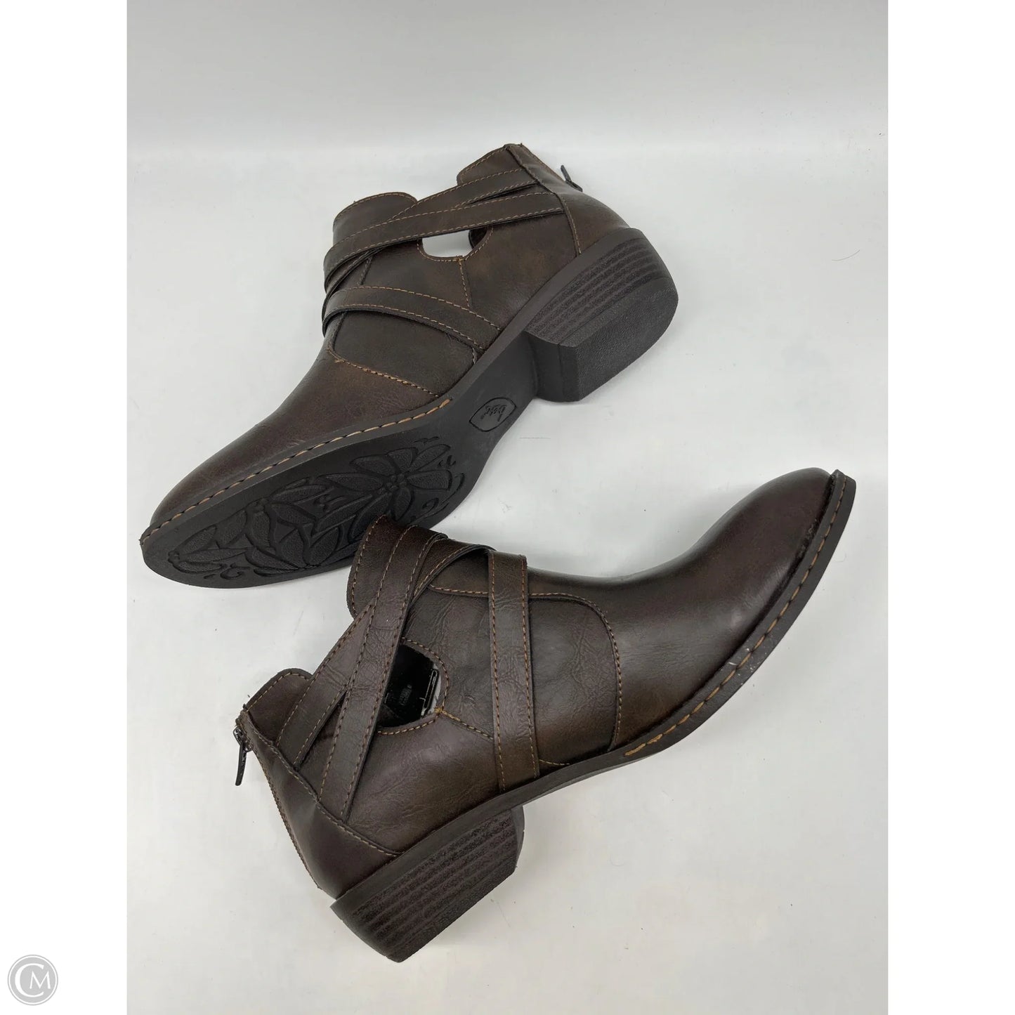 Boots Ankle Flats By Boc In Brown, Size: 10