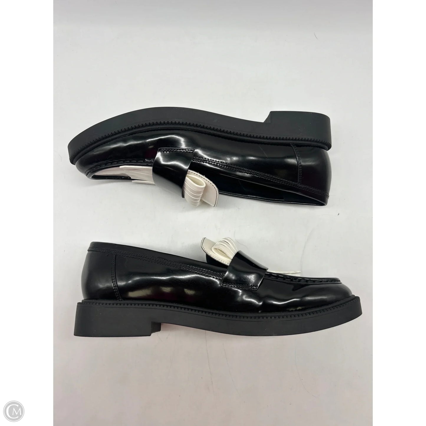 Shoes Flats By Marc Fisher In Black & White, Size: 8