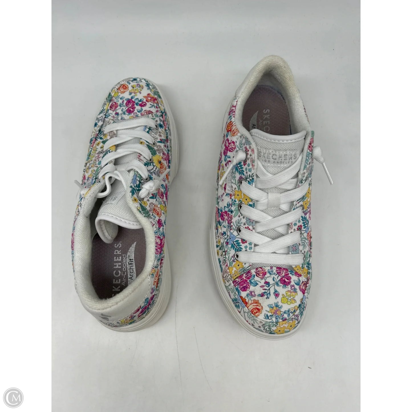 Shoes Sneakers By Skechers In White, Size: 7.5
