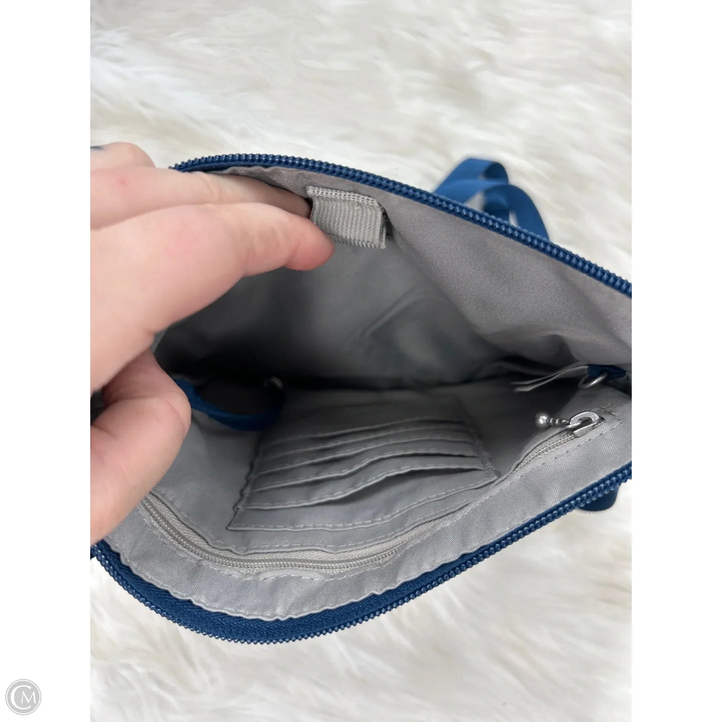 Crossbody By Baggallini, Size: Medium