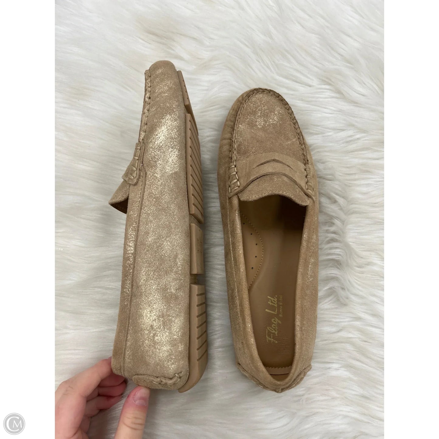 Shoes Flats By Clothes Mentor In Gold, Size: 9.5