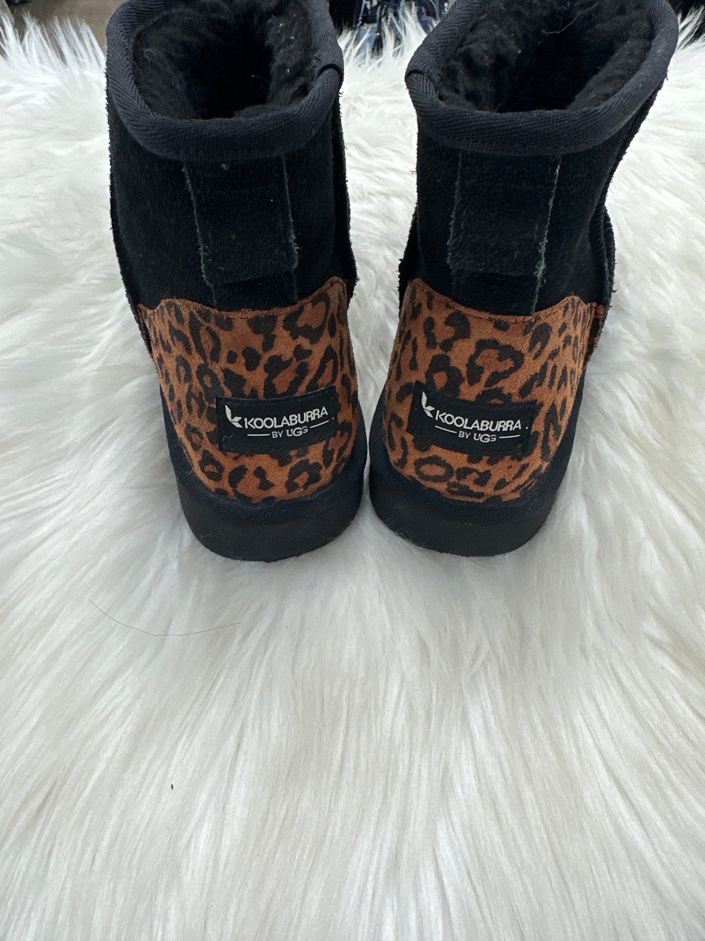 Boots Ankle Flats By Koolaburra By Ugg In Black, Size: 8