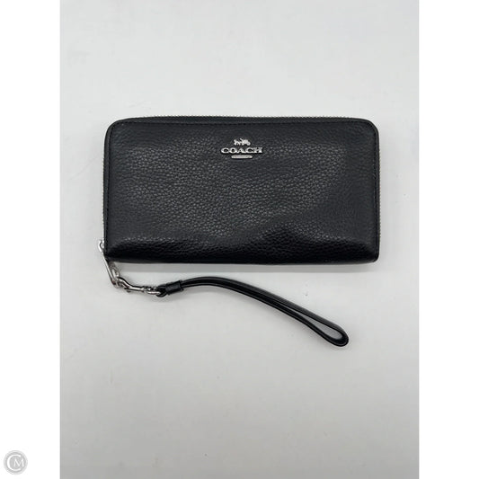 Wristlet Designer By Coach, Size: Large
