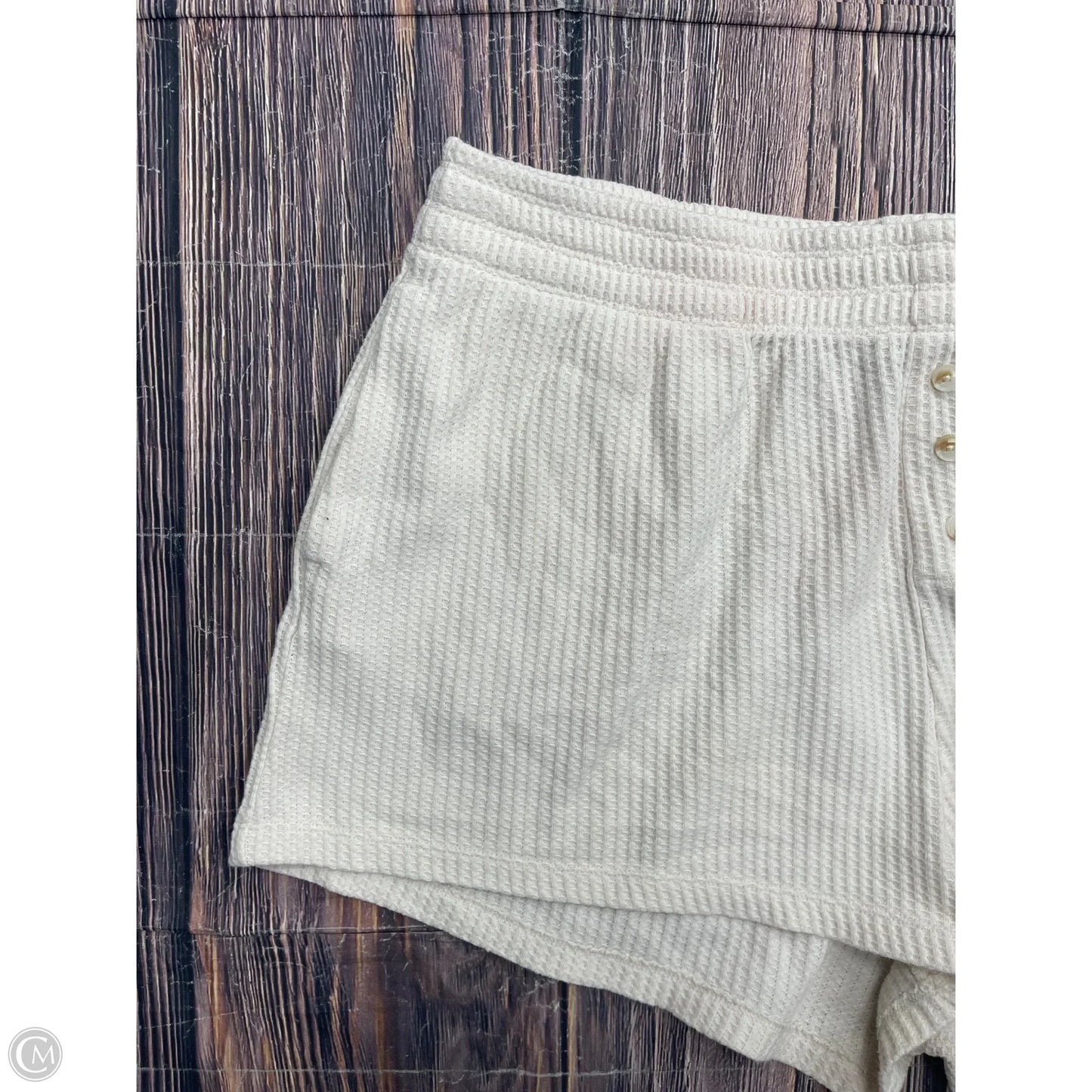 Shorts By Old Navy In Cream, Size: Xl