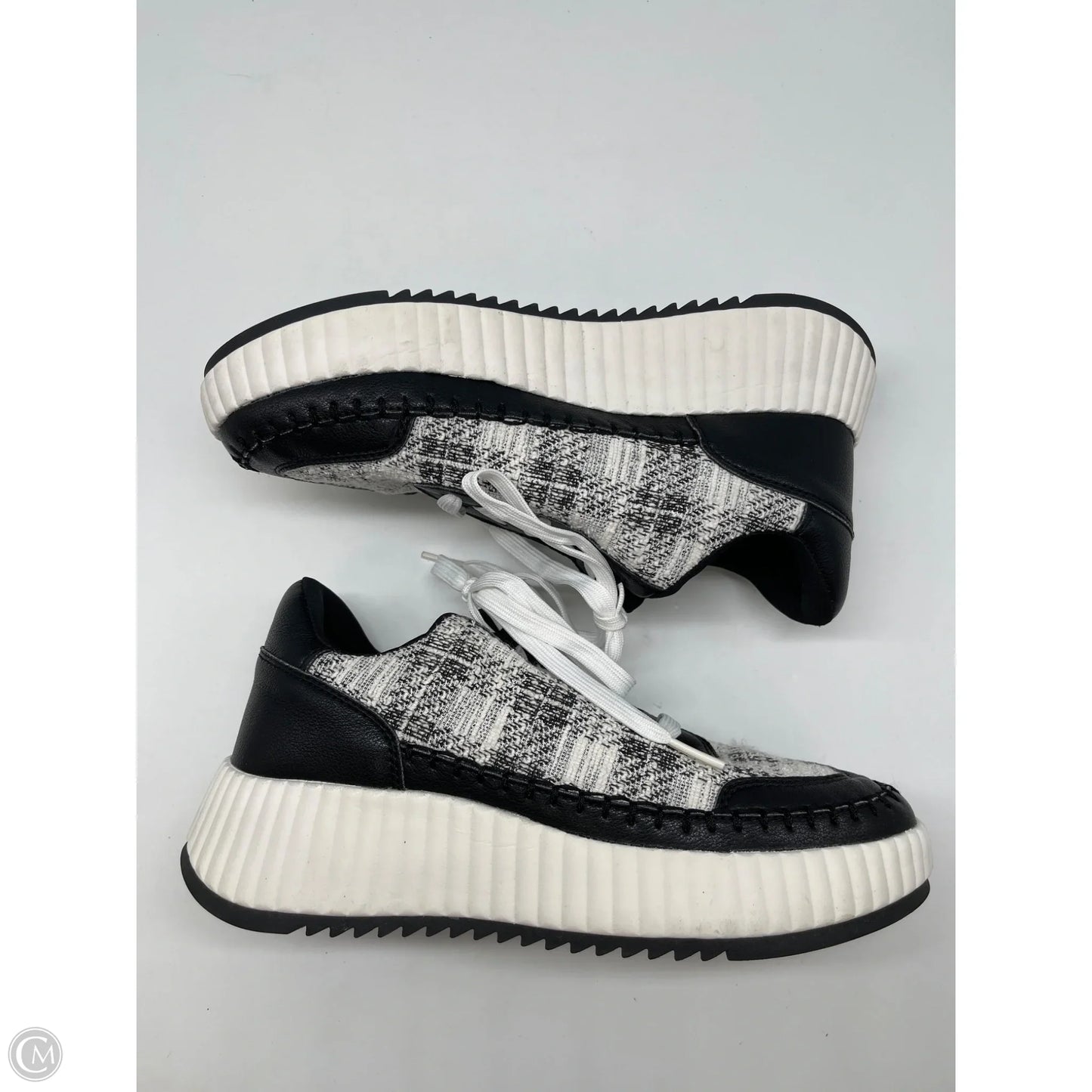 Shoes Sneakers By Dolce Vita In Black, Size: 8.5