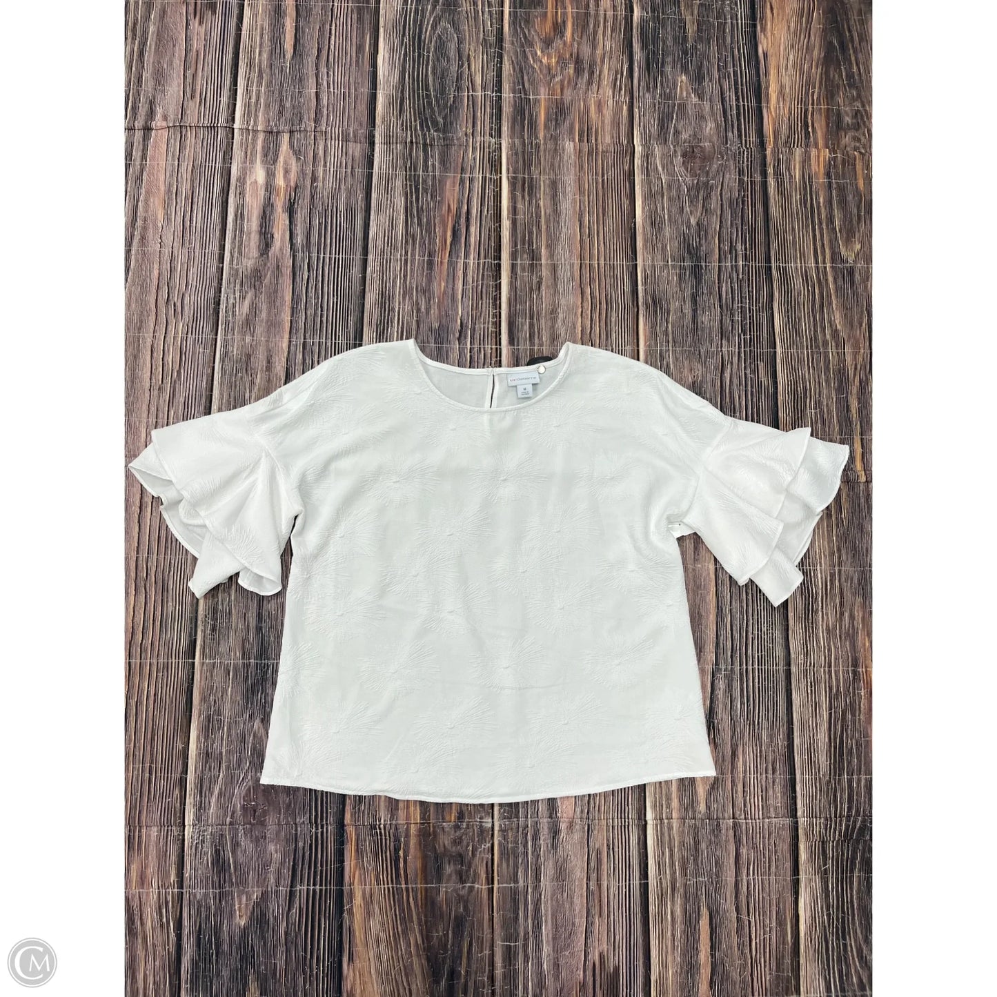 Top Short Sleeve By Liz Claiborne In White, Size: M