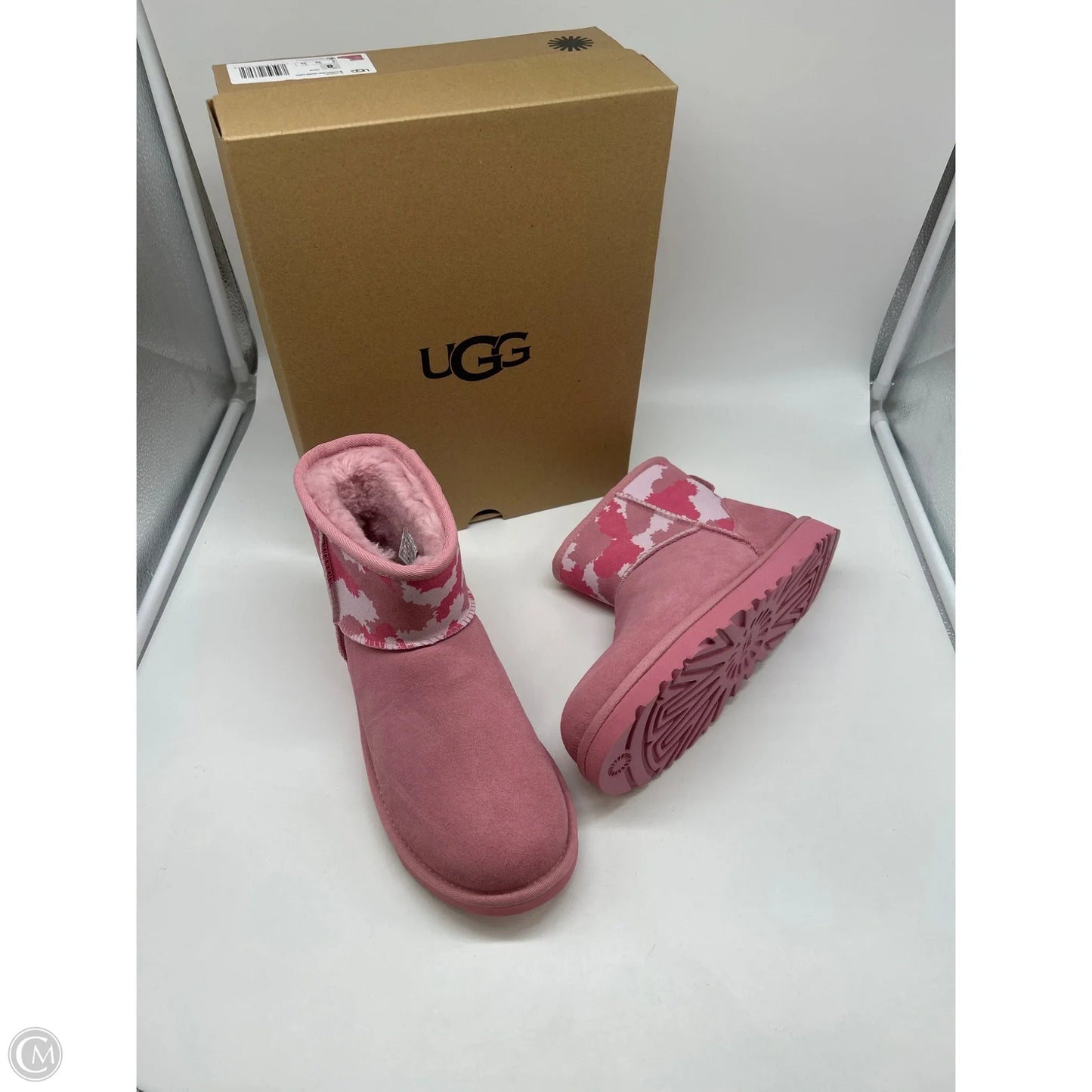 Boots Designer By Ugg In Camouflage Print, Size: 8