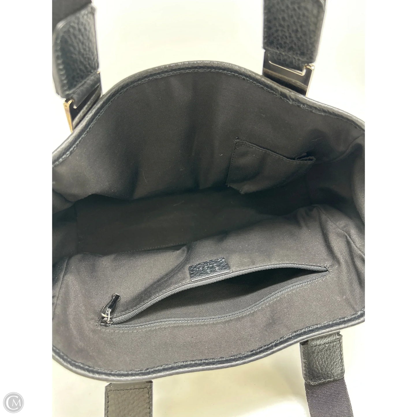 Handbag Luxury Designer By Gucci, Size: Medium