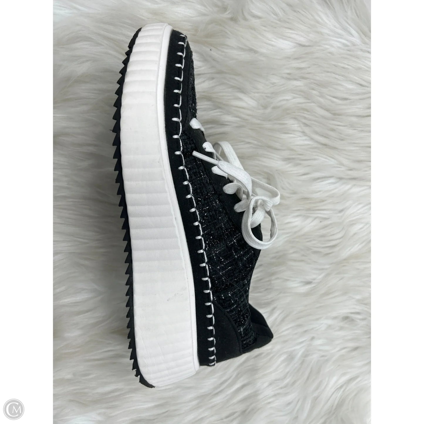 Shoes Sneakers By Serra In Black, Size: 9