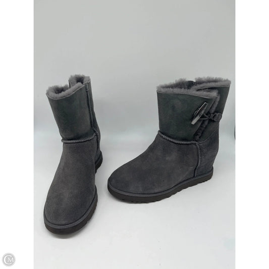Boots Designer By Ugg In Grey, Size: 7.5