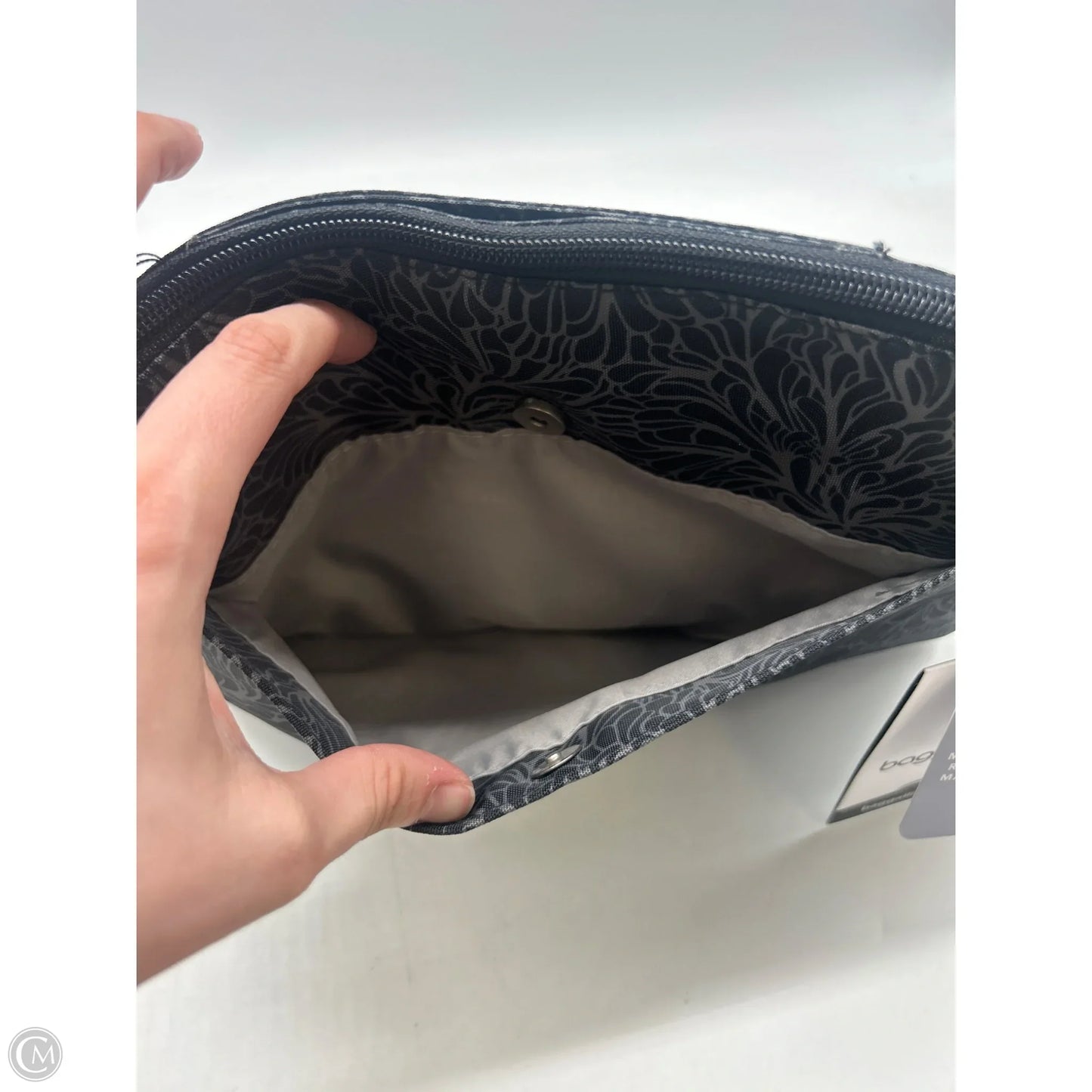 Handbag By Baggallini, Size: Medium