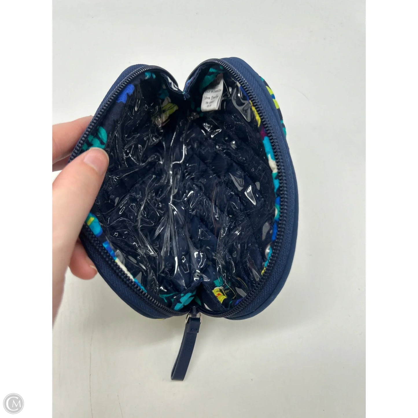 Makeup Bag By Vera Bradley, Size: Medium