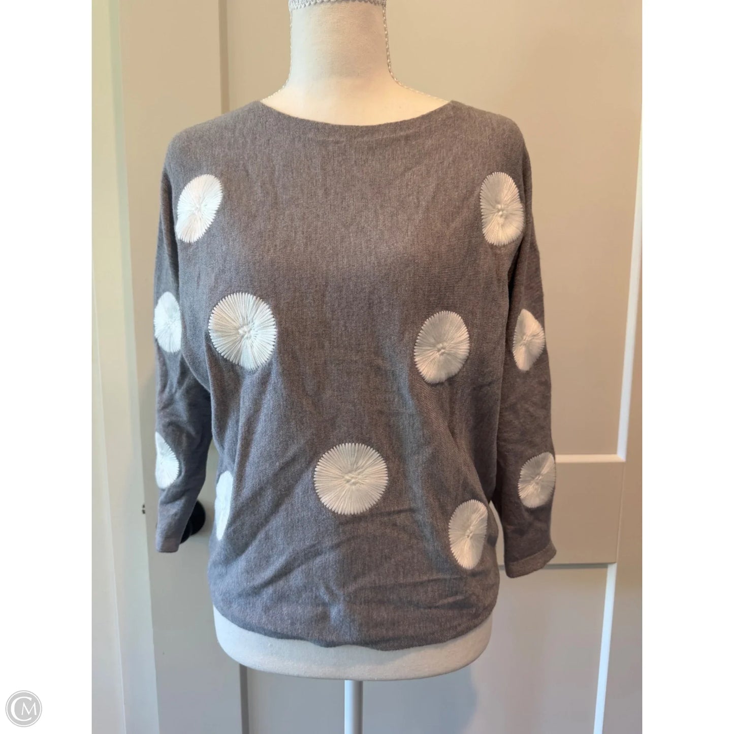 Top Long Sleeve By Aaeda In Grey, Size: Sp