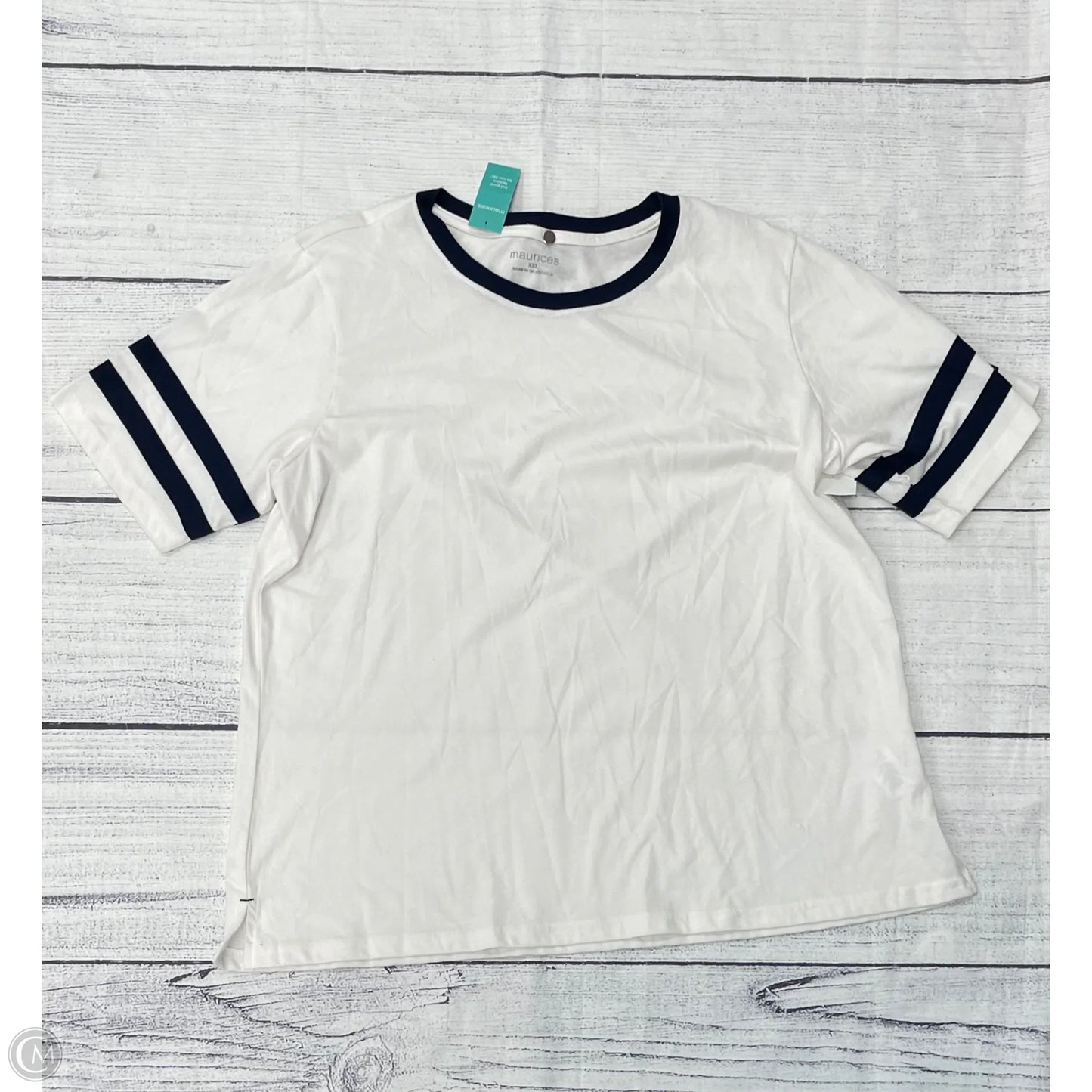 Top Short Sleeve By Maurices In White, Size: 1x