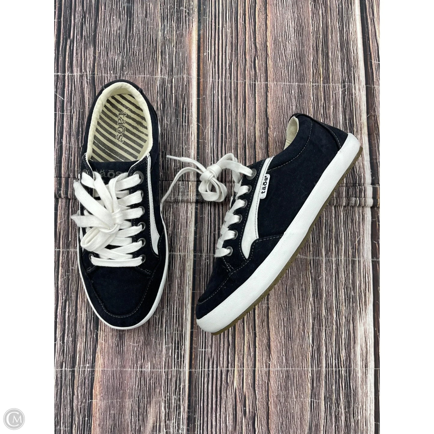 Shoes Sneakers By Taos In Black & White, Size: 6.5