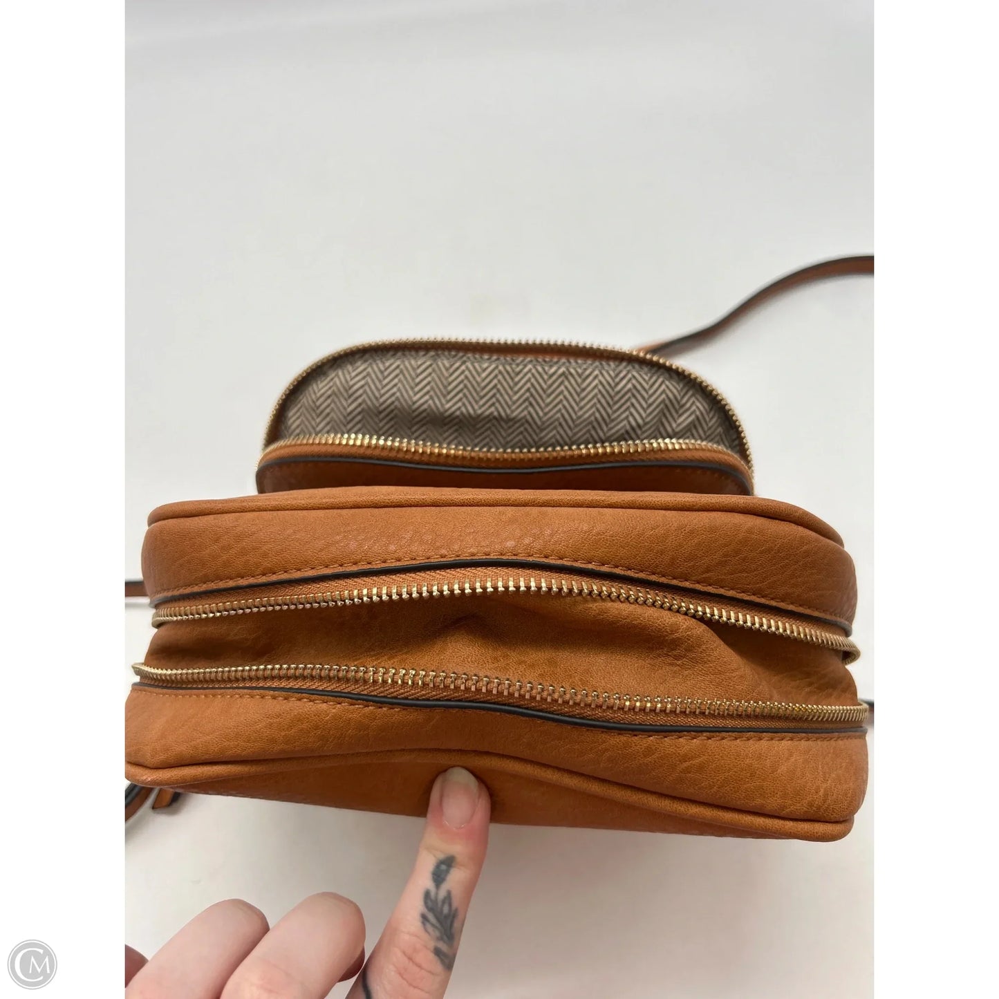 Crossbody By Clothes Mentor, Size: Small
