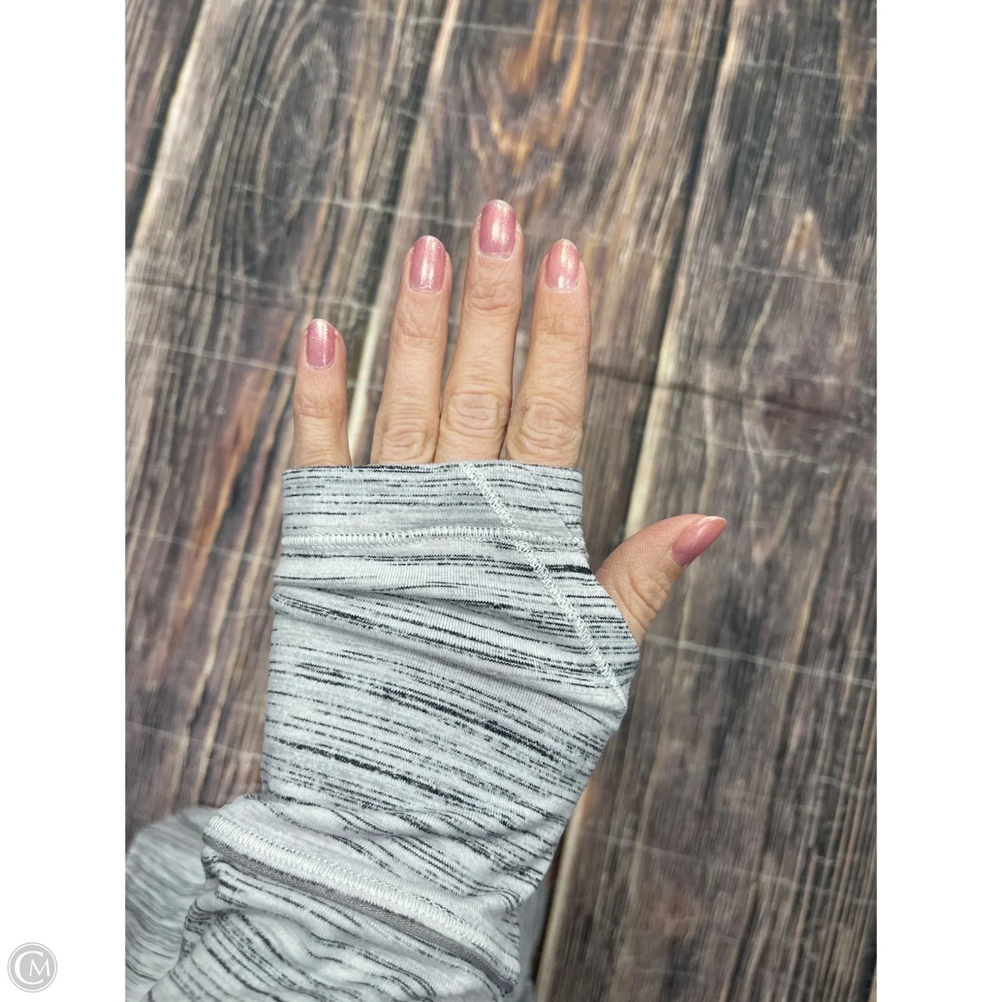 Top Long Sleeve By Lululemon In Grey, Size: S