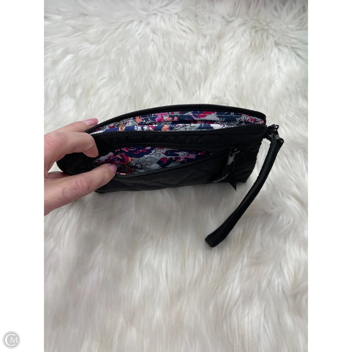 Wristlet By Vera Bradley, Size: Medium