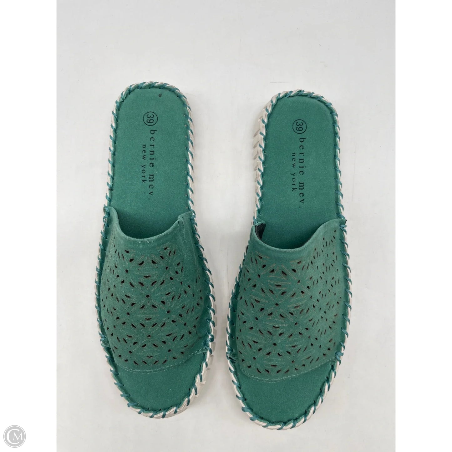 Sandals Flats By Bernie Mev In Green, Size: 8.5