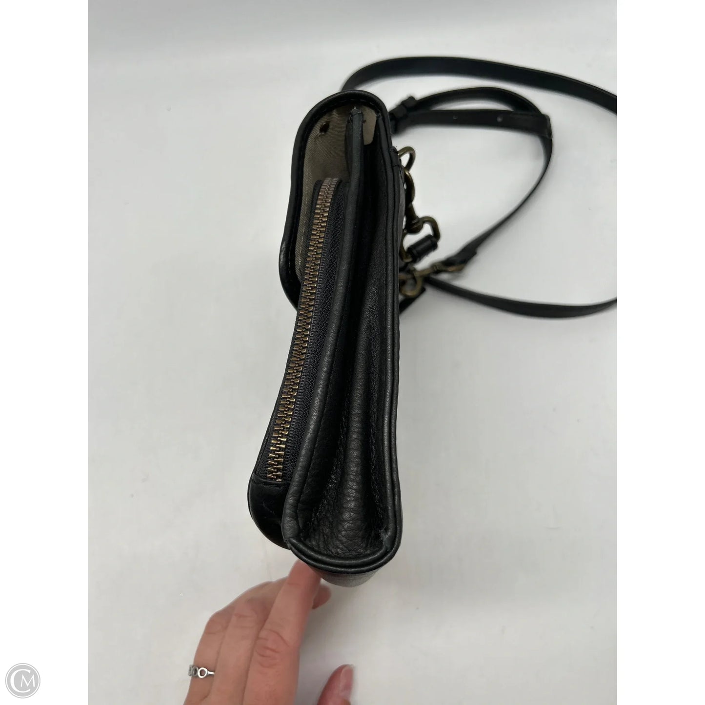 Crossbody Leather By Clothes Mentor, Size: Medium