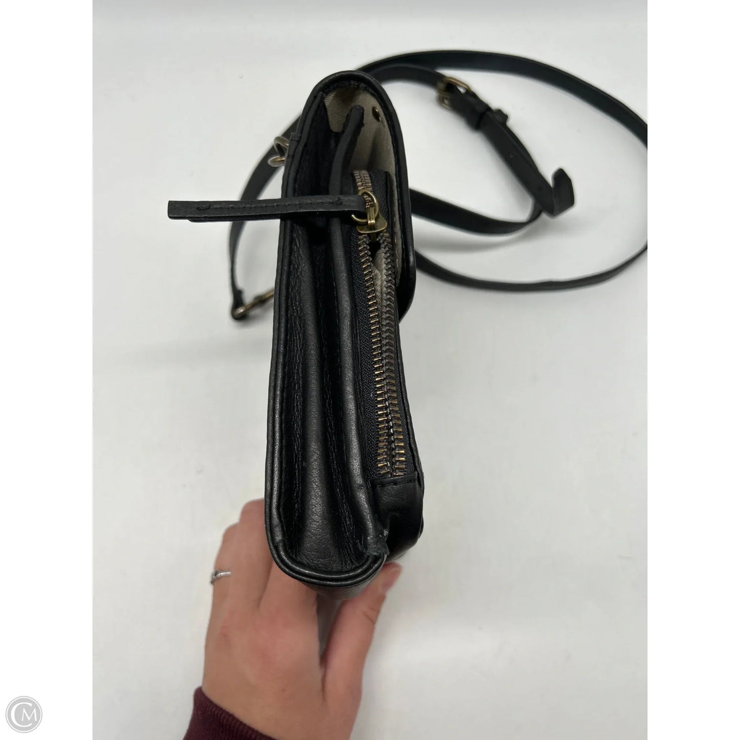 Crossbody Leather By Clothes Mentor, Size: Medium