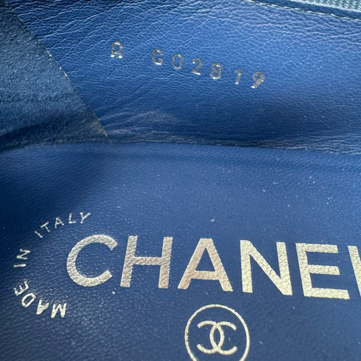 Printed Denim Cap Toe Ballerina Flats Shoes Luxury Designer By Chanel In Blue Denim, Size: 39.5