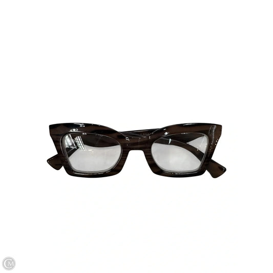 Accessory Tag By Cmb