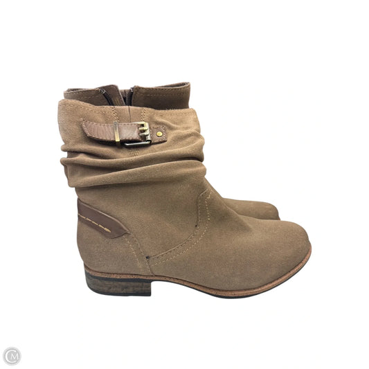 Boots Ankle Flats By Earth In Brown, Size: 6.5