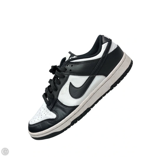Shoes Sneakers By Nike In Black & White, Size: 9