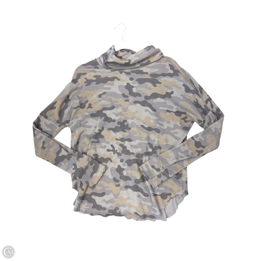 Top Long Sleeve By Michael Stars In Camouflage Print, Size: M