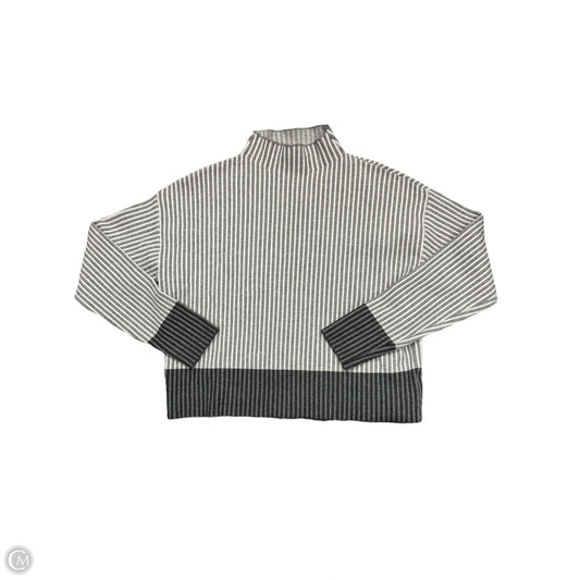 Sweater By Tahari By Arthur Levine In Grey, Size: M