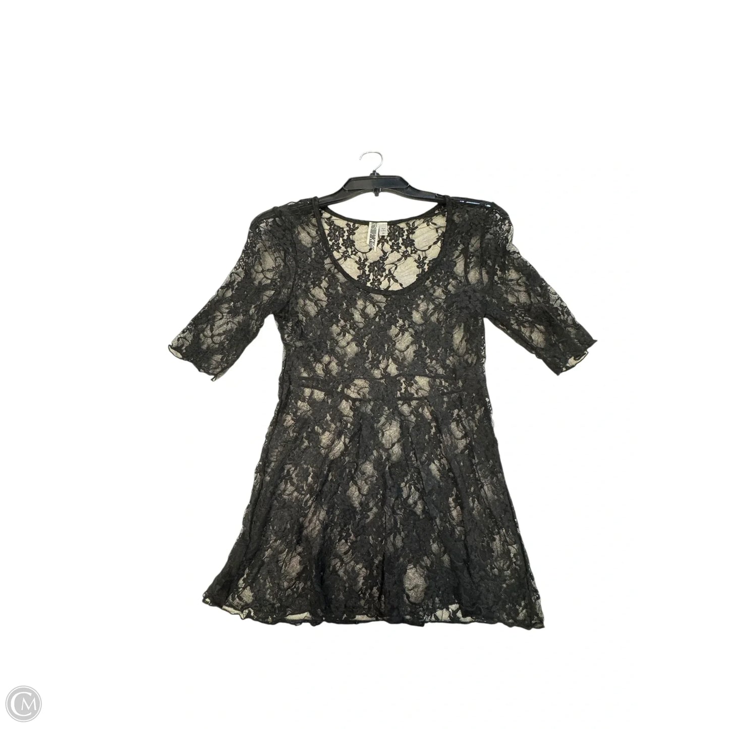 Top Short Sleeve By Bke In Black, Size: M