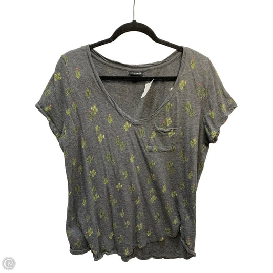 Top Short Sleeve By Torrid In Grey, Size: 1x