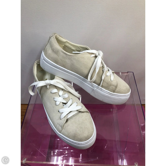 Shoes Sneakers By Clothes Mentor In Beige, Size: 7