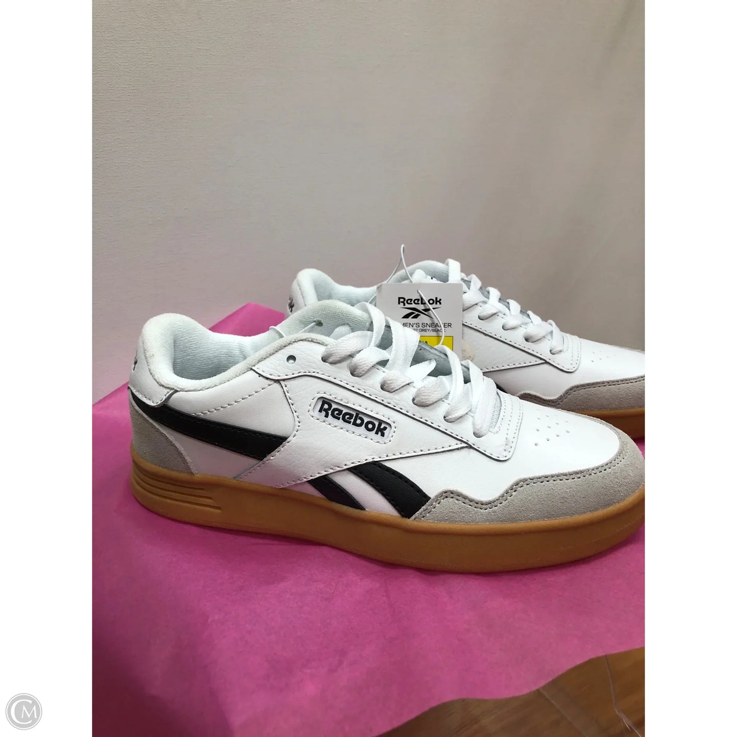 Shoes Sneakers By Reebok In White, Size: 6