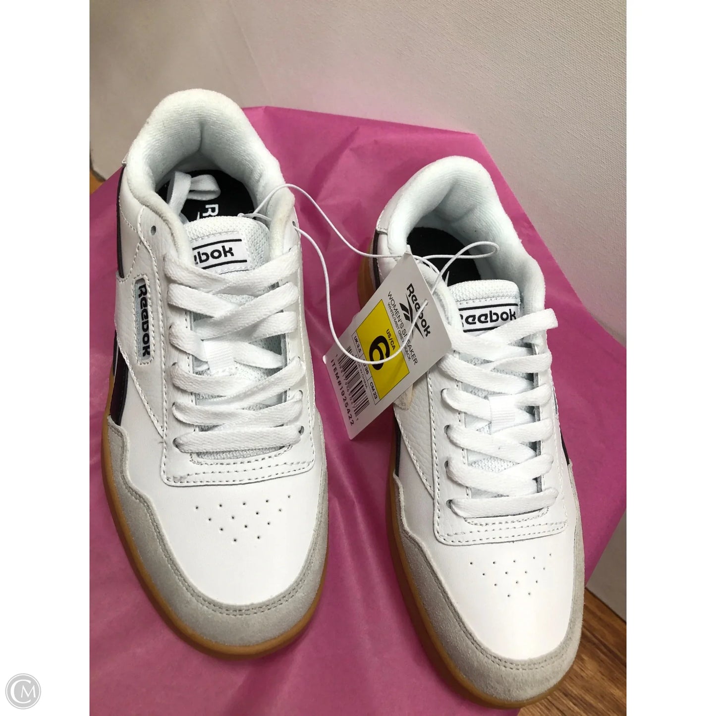 Shoes Sneakers By Reebok In White, Size: 6