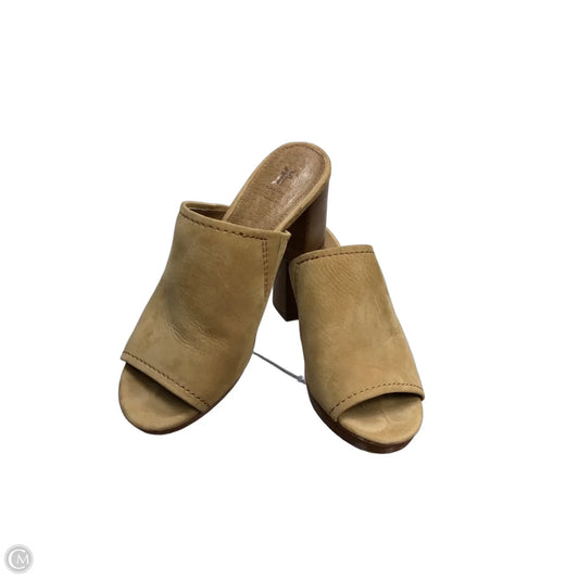 Shoes Designer By Frye In Tan, Size: 6