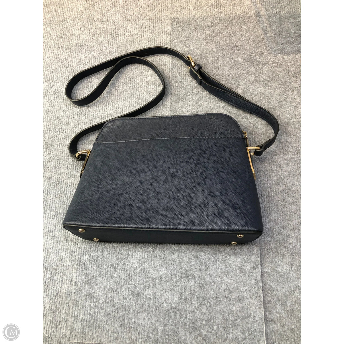 Crossbody By Clothes Mentor, Size: Medium