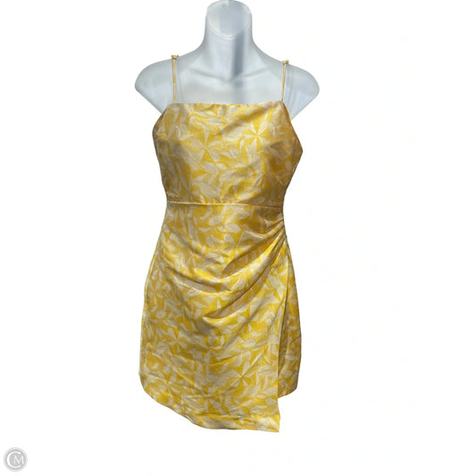 Dress Party Midi By Clothes Mentor In White & Yellow, Size: S