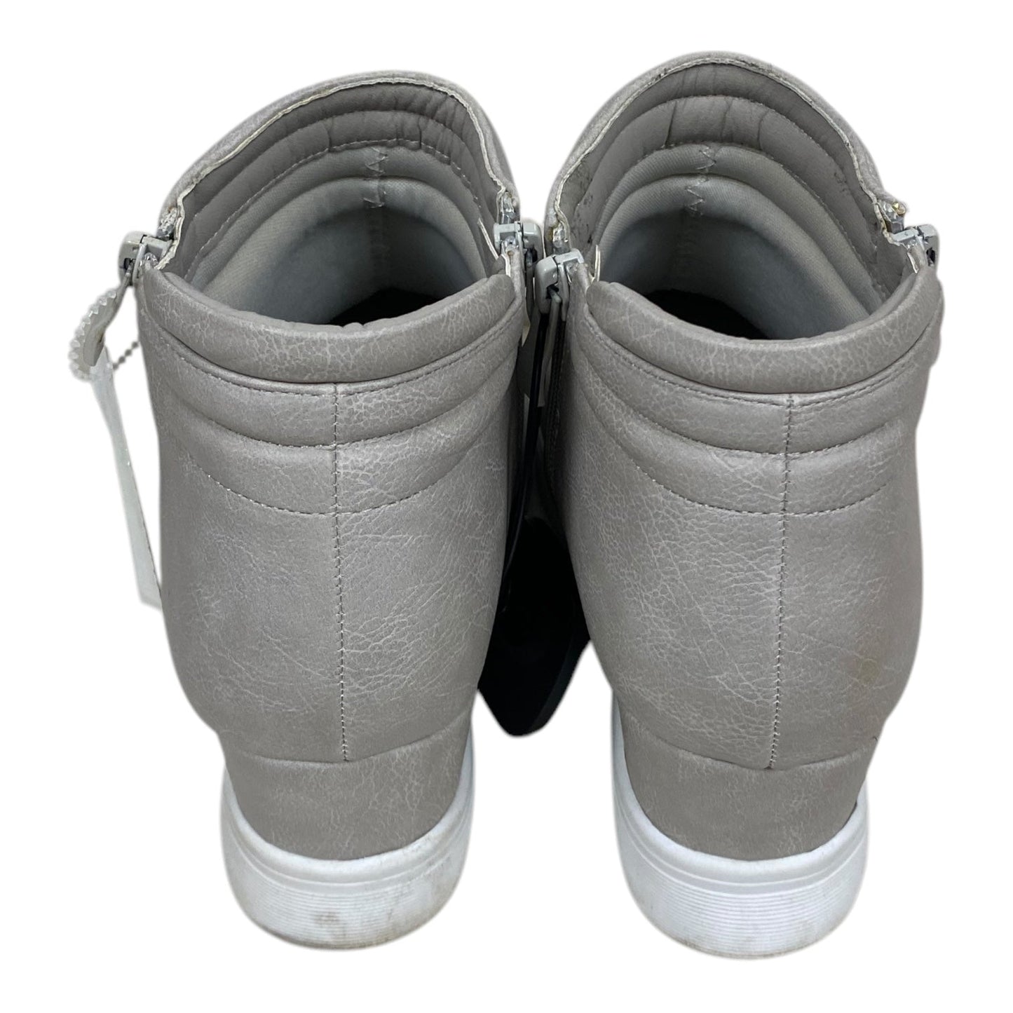 Boots Ankle Flats By Journee In Grey, Size: 8