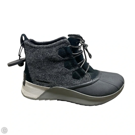 Boots Designer By Sorel In Green, Size: 6