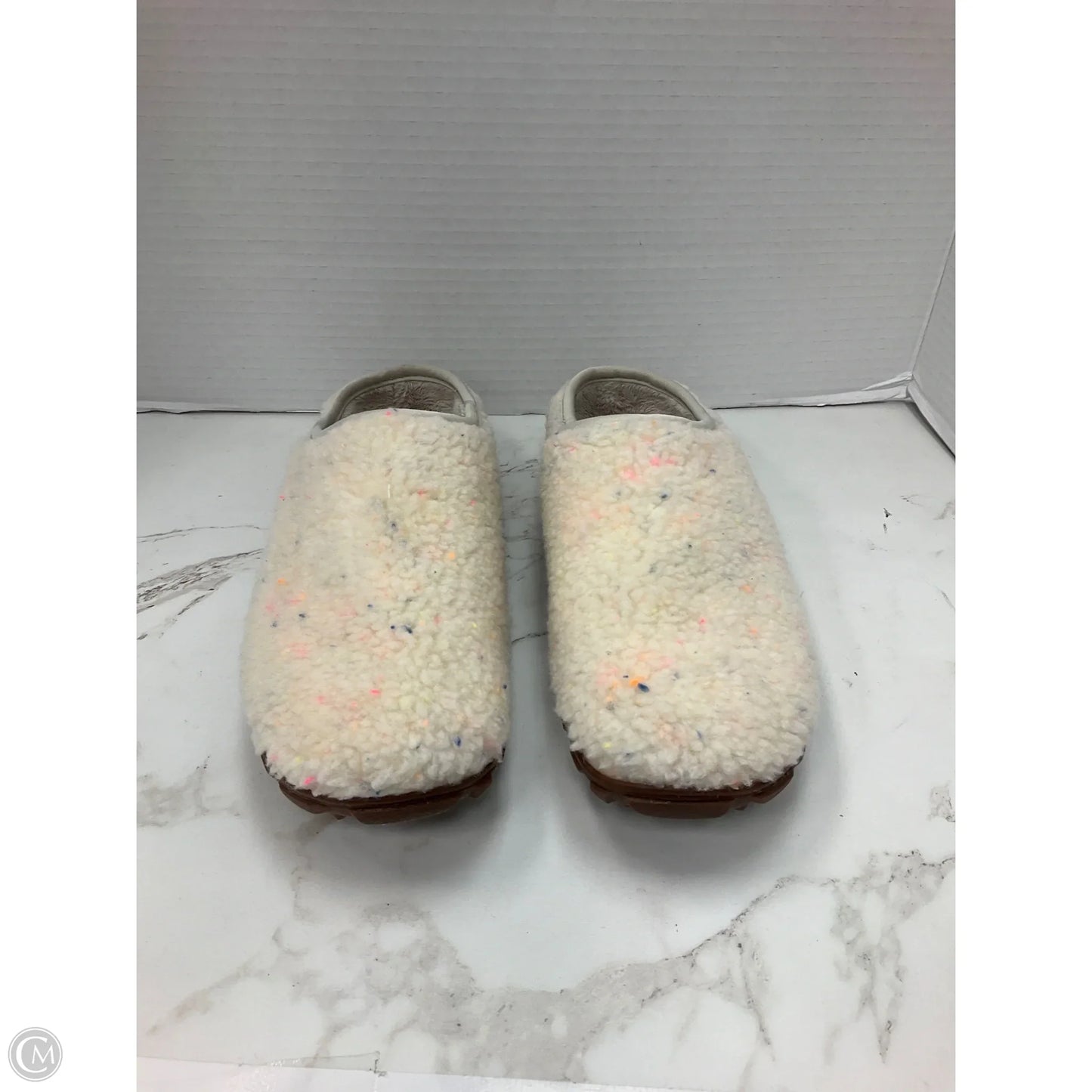 Slippers By Bogs In Cream, Size: 9