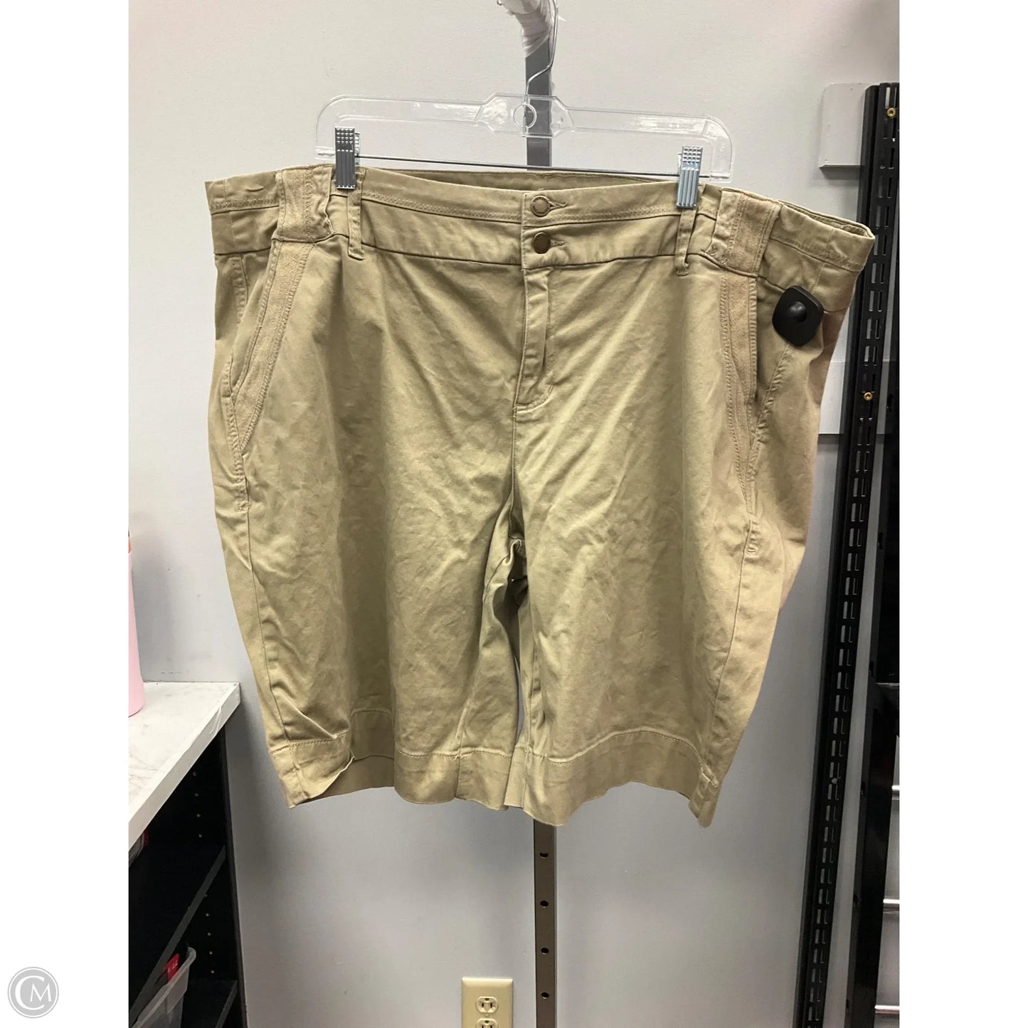 Shorts By Westport In Tan, Size: 22