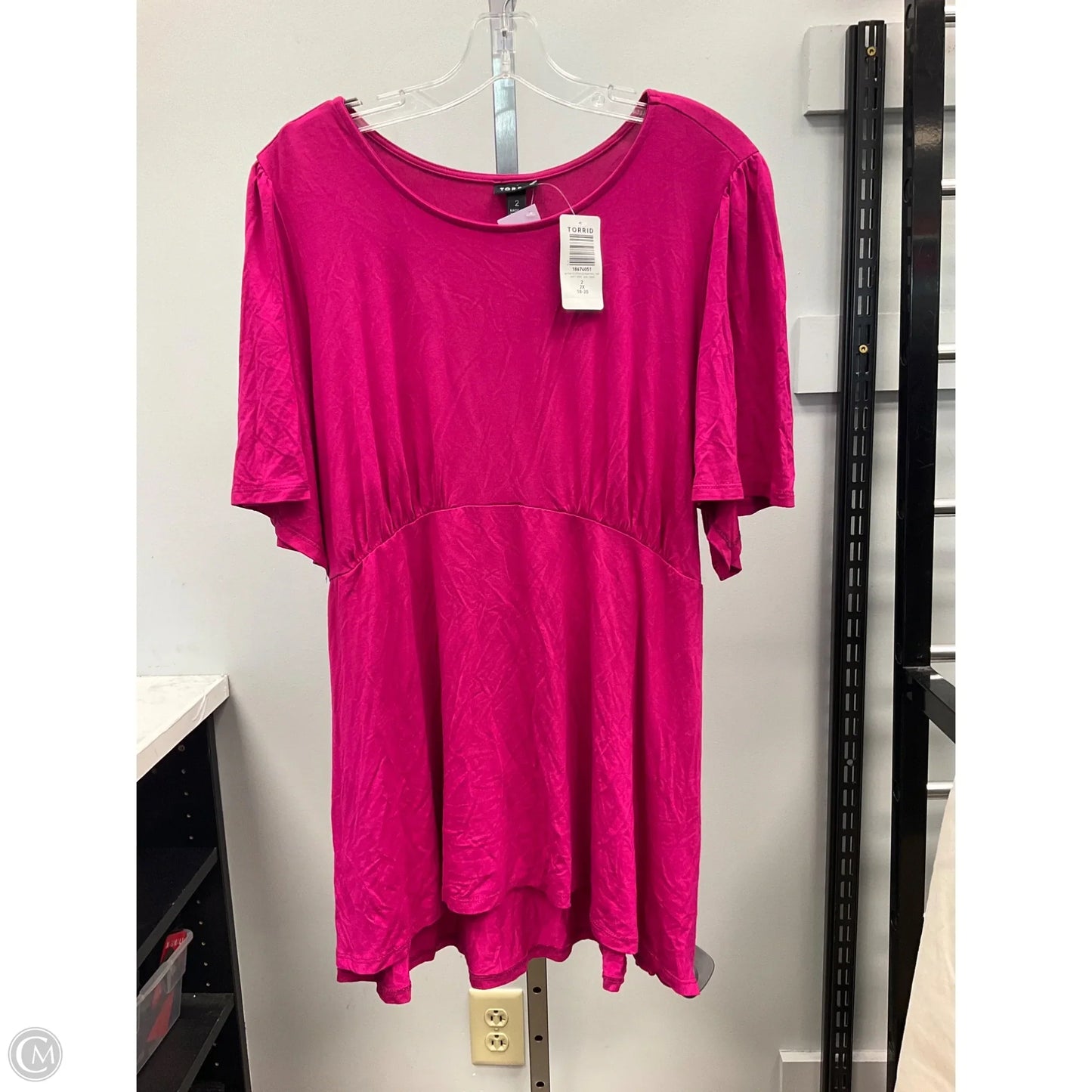 Top Short Sleeve By Torrid In Pink, Size: 2x