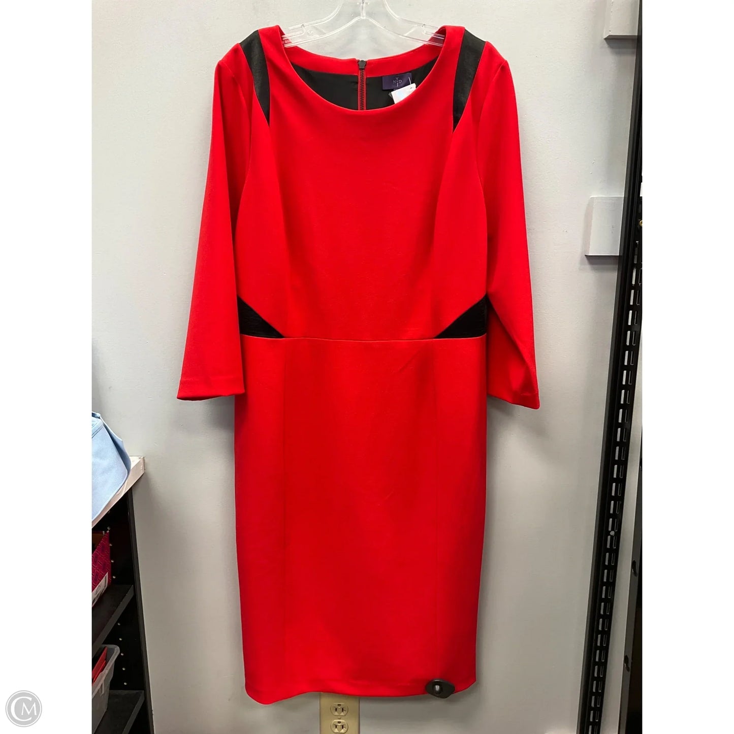 Dress Casual Short By Not Your Daughters Jeans In Red, Size: 14