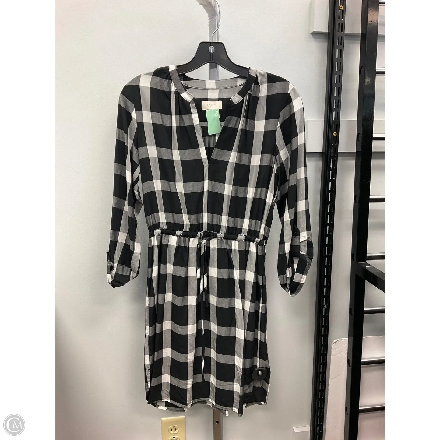 Dress Casual Short By Loft In Checkered Pattern, Size: Xs